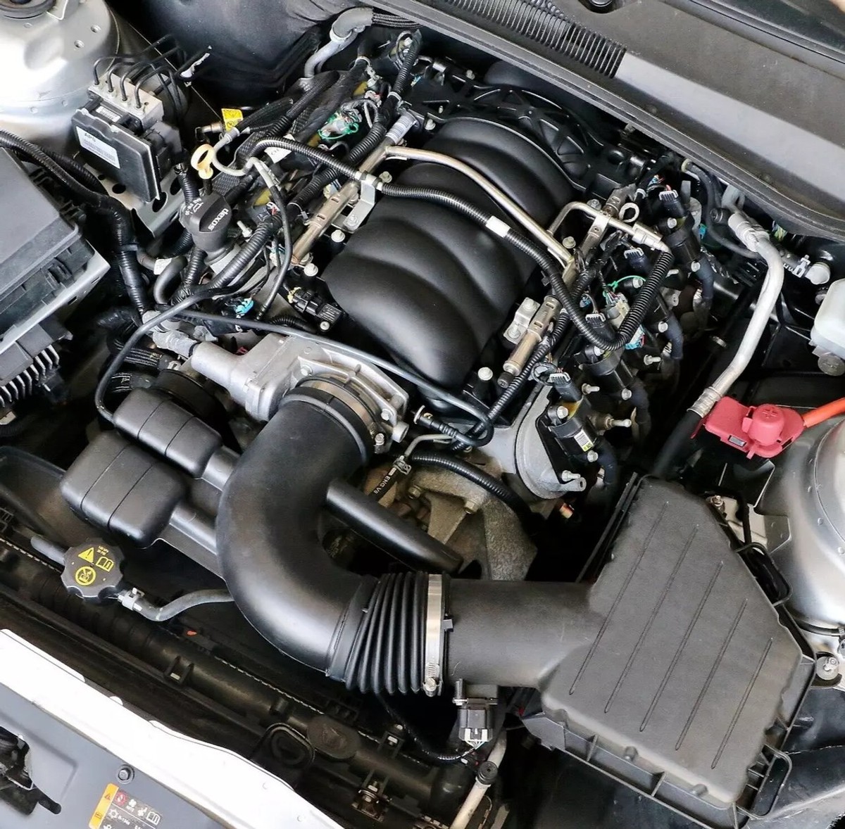 6.2 Chevy Engine